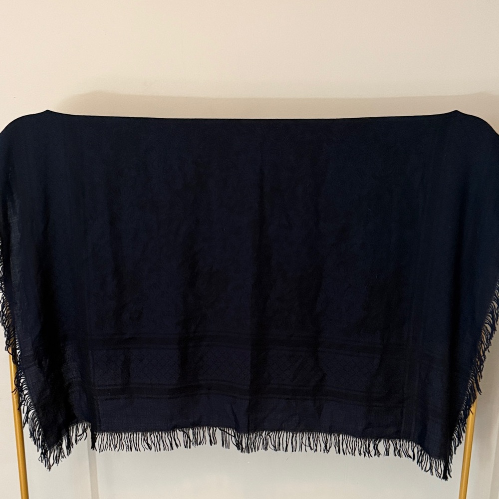 Gucci wool and silk scarf in black and navy